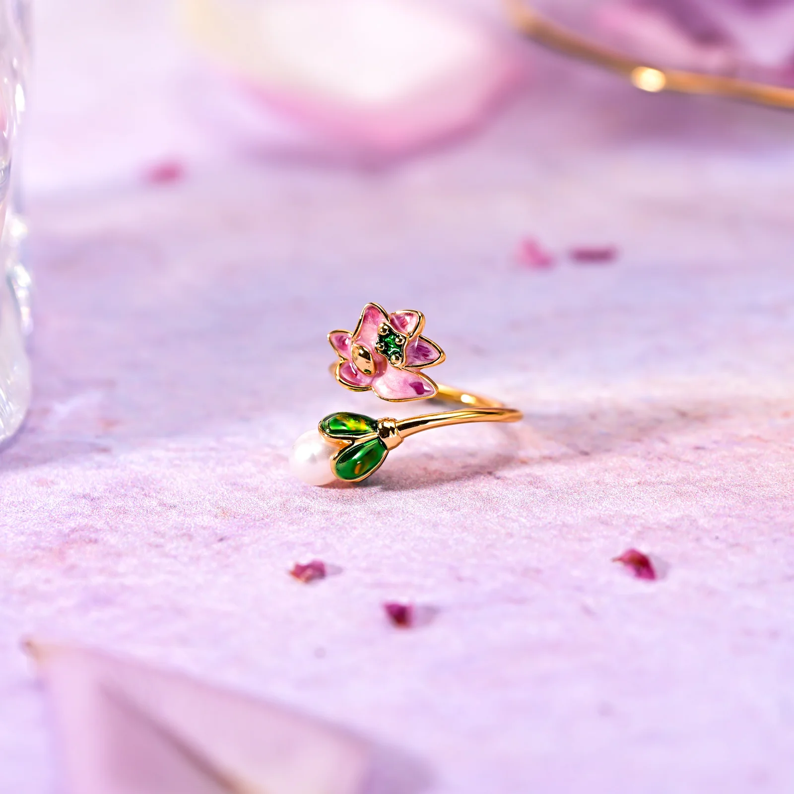 Elegant Floral Pearl Ring