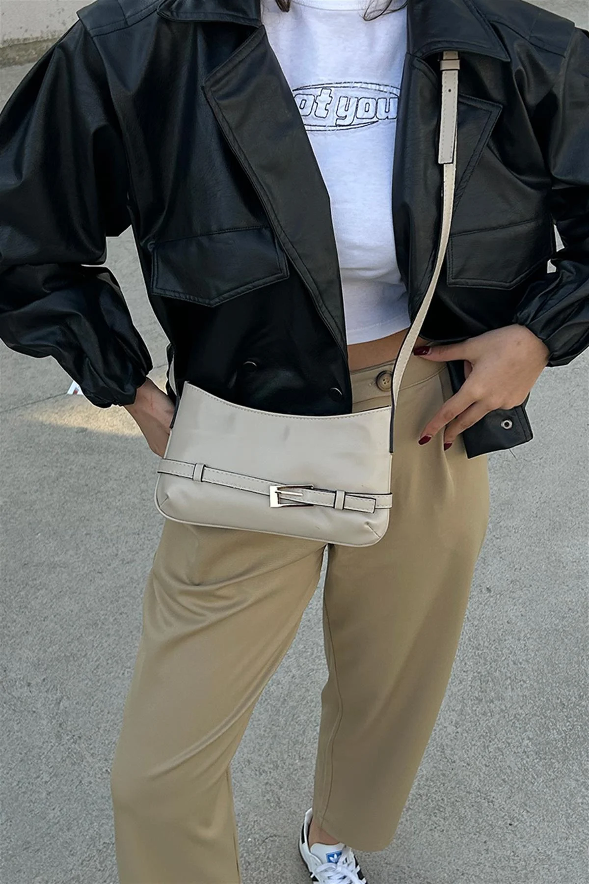 Elegant Beige Shoulder Bag