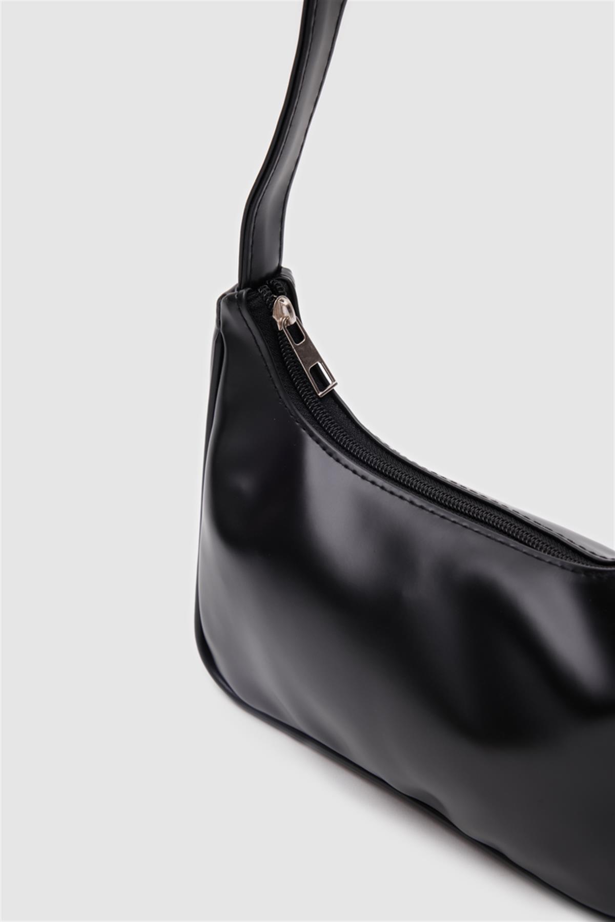 Elegant Black Shoulder Bag