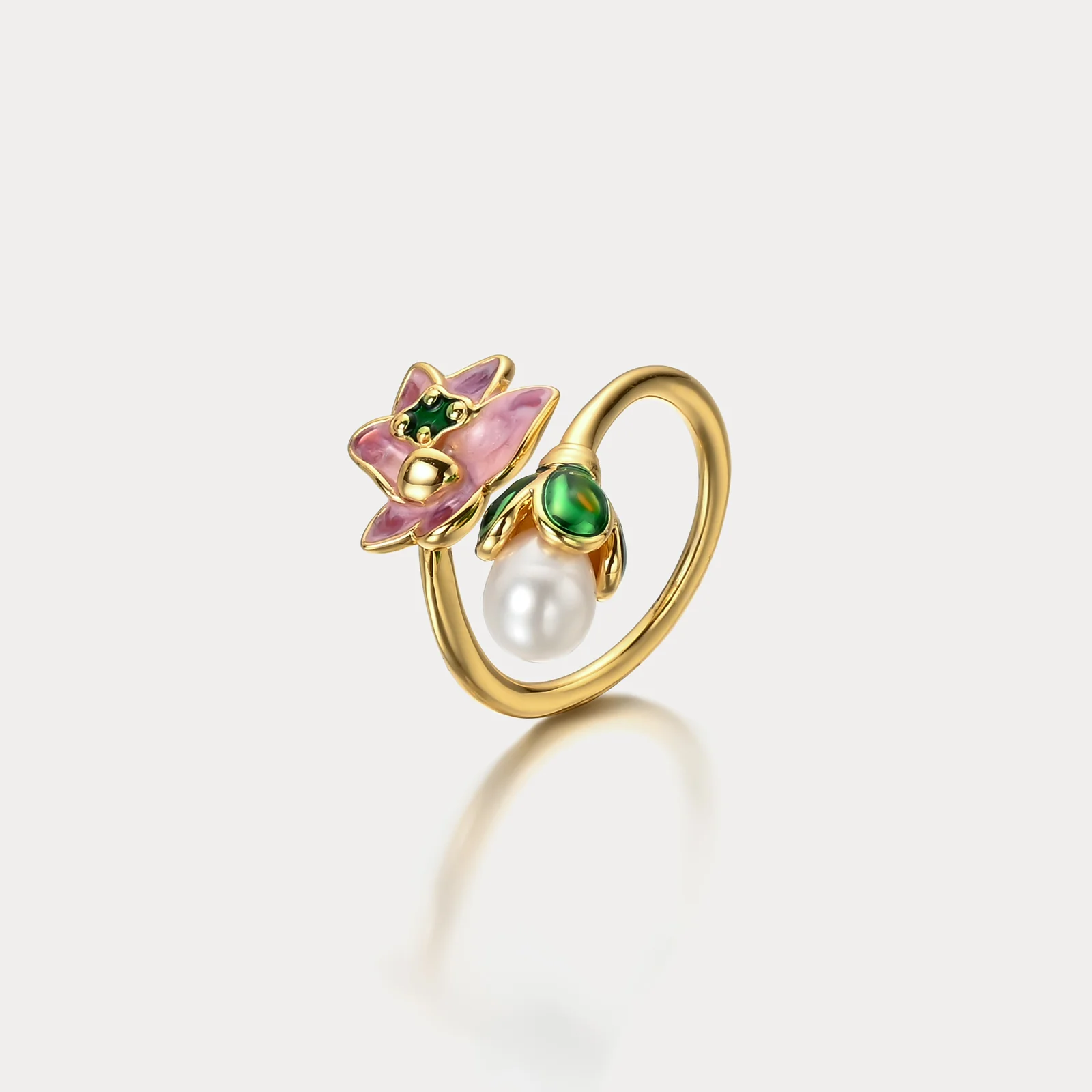 Elegant Floral Pearl Ring