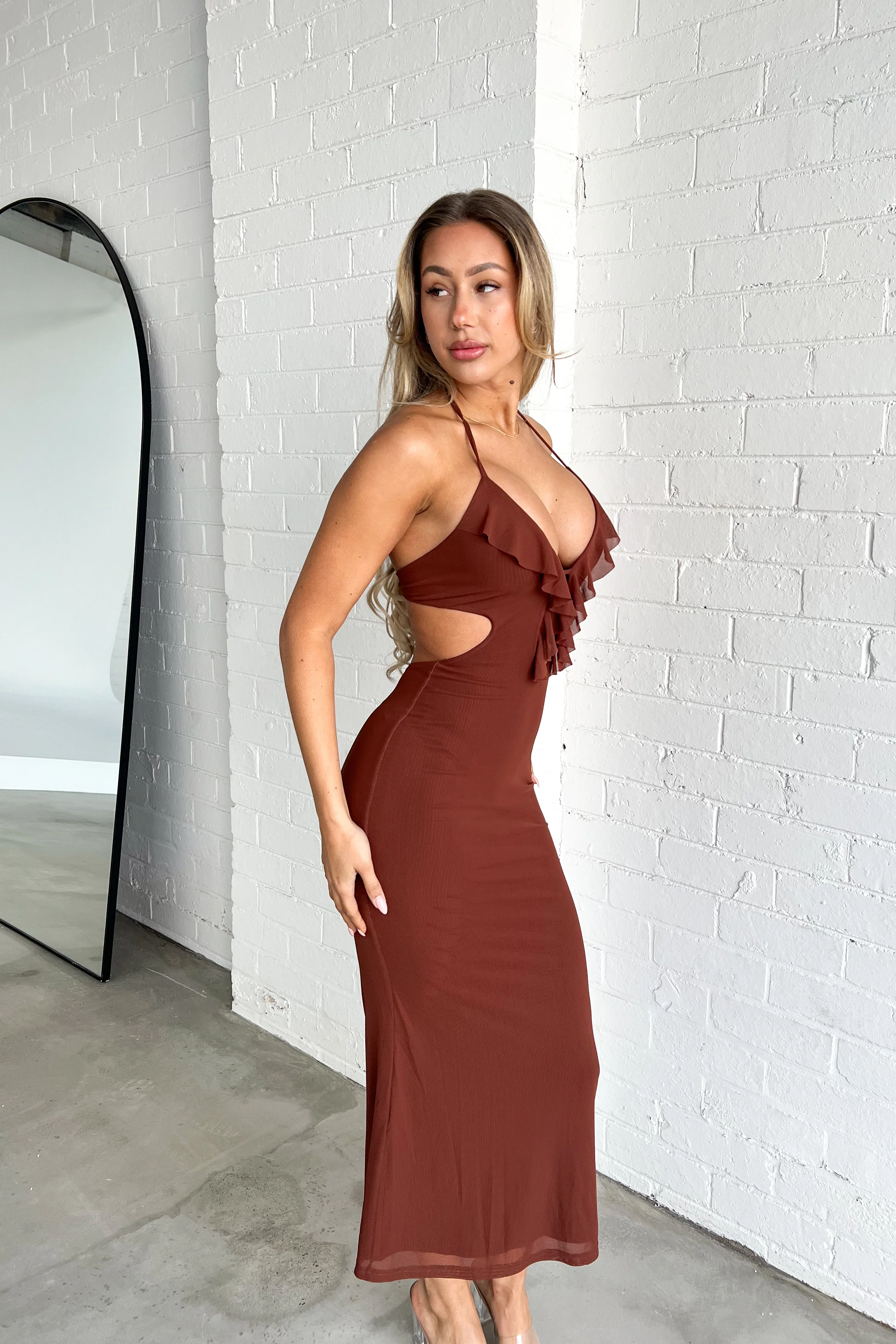 Elegant Ruffle Halter Midi Dress