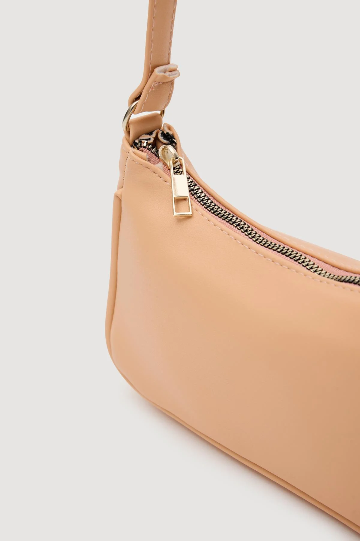 Elegant Faux Leather Crossbody Bag