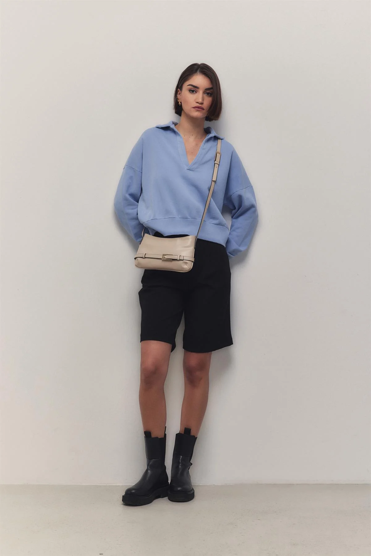 Elegant Beige Shoulder Bag